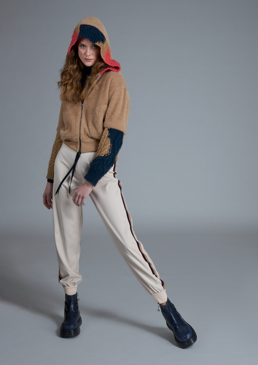 Sweater with zipper