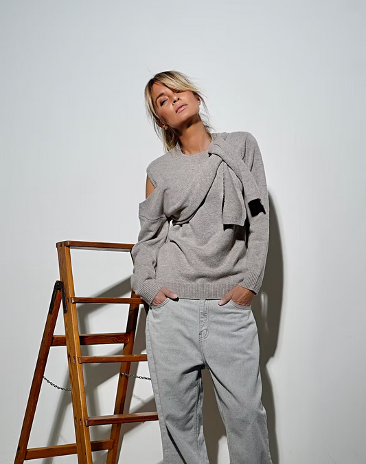 SWEATER SKYSOUL with cut out